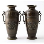 Pair of vases with dragons, Japan, early 20th century.