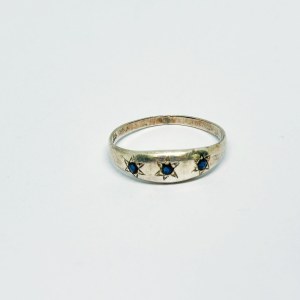 Vintage silver ring with natural Sapphires