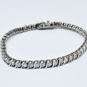 Silberarmband mit weißen Zirkonen
