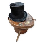 Dunn Co velour (?) hat in original case