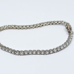 Silver bracelet with white zircons