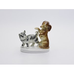 Figurine - dachshund with kitten
