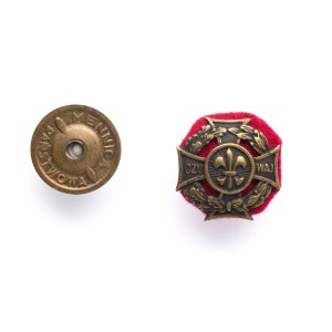 Miniature of a scout cross issued in Poznan from 1945 by an engraver: Tadeusz Matyja