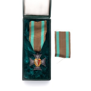 Badge of honor For Meritorious Service to the Polish Scouting Association according to the 1979 model - silver