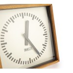 Kolejowe Zakłady Łączności in Bydgoszcz, Station clock