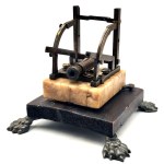 Signal cannon of 1834 [ signal cannon, sundial 19th century ].