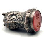 Initial seal in the form of a wolf