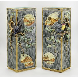 SARREGUEMINES (factory founded around 1790), Pair of vases in Oriental style