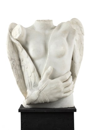 Igor Mitoraj (1944-2014), Eros alato con mano, 2001
