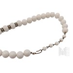 Necklace with Spherical Links in White Colors