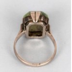 Ring with green jewelry stone, 1st half of 20th century.