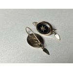 Hanging earrings, mid-19th century.