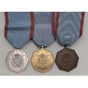 Italian and foreign honours - San Marino. Repubblica Lotto di 3 Decorazioni per anzia...