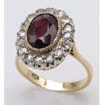 Jewellery - Yellow gold ring with diamond rosesand cent garnet...
