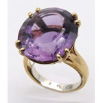 Jewellery - Yellow gold ring with large amethyst variety quartz...