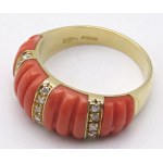 Jewellery - Yellow gold ring with corals and diamonds. Size 17 ...