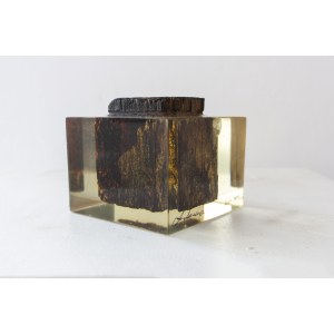 SUROWIEC ŁUKASZ, Pre-war wooden floor cubes from the premises of Oskar Schindler's former factory,ed. 38/100 , 2015