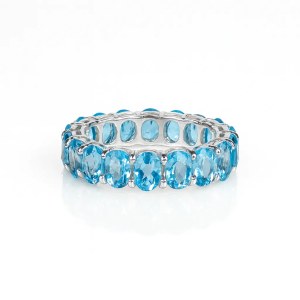 Ring with topazes