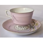 KUZNIECOV. Porcelain cup hand-painted in enamel, Kuznetsov factory, Dulevo, Russia, 1891-1917.