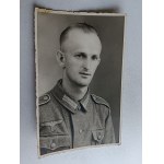 PHOTO A SOLDIER IN UNIFORM