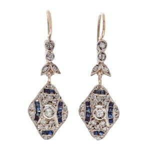Boucles d'oreilles, 1ère moitié du 20ème siècle.