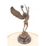 Figura z brązu