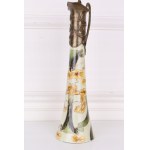 Decanter in porcellana Art Nouveau con bronzo