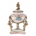 Porcelain and bronze casket