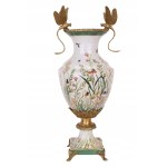Porcelain vase with bronze