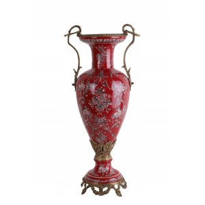 Porelan vase decorated with bronze Amphora