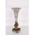 Porcelain vase with bronze