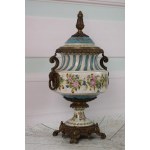 Musical porcelain vase