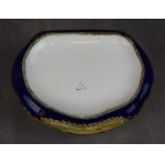 Puzdro w stylu Sevres, porcelana, Francja, XIX w.