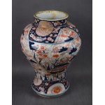 Large Imari style vase, Samson, Paris, 19th century.