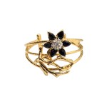 Gold-plated open vintage bracelet with flower