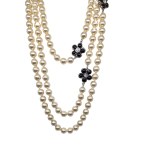 Pearl vintage necklace with floral links