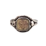Silver signet ring with the Pobóg coat of arms