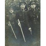 PHOTOGRAPH - Photo of three Policemen with weapons - Mikaszewicze 1921 [State Police, Belarus, Polesie district, revolver, rifle, very rare].