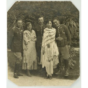 PHOTOGRAPHY - Officers of the 12th Light Artillery Regiment of Zloczow - [regimental photo, decorations].