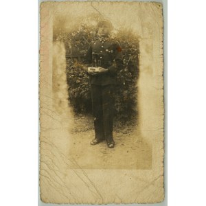 PHOTOGRAPHY - Commander of the Jankowice Rifleman's Association. Czyż Paweł - Jankowice 1930s [seal of the Riflemen's Union, award statuette].