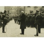 PHOTOGRAPHY - Warsaw. Funeral of Józef Piłsudski - 1935 [President Ignacy Mościcki receives foreign military delegation].