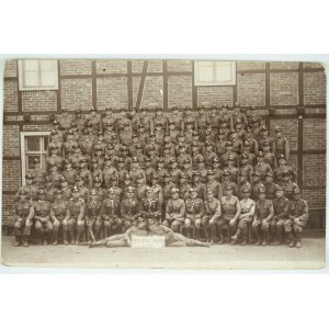 FOTOGRAFIA - Kompania Szkolna 8 Batalion Saperów - 1932/33 [Generał Leonard Skierski, Pułkownik Eustachy Górczyński]