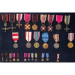 Set of 15 medals and 12 miniatures from the Second Republic period