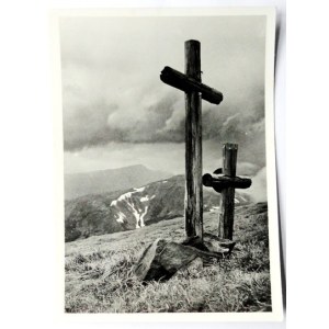 [CZARNOHORA]. Chernohora. Graves from the war time on Rebra. Photo by Tadeusz Krystek.