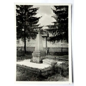 [GORGANY]. Gorgany. Grobowiec legionowy w Rafajłowej. Fot. A[dam] Lenkiewicz.