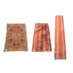Lot of 10 textile items, including a rug and curtains
