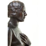 Magdalena Gross (1891 - 1948 ), Ženská busta s medailonem, 1925