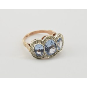 Ring with aquamarines