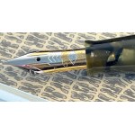 Pens, Omas Princess saft green celluloid fountain pen wi...