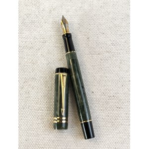 Pens, Parker Duofold International MKII green fountain p...
